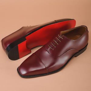 Handmade Leather Oxford Dress Shoes: Polished Finish, Red Sole For Men