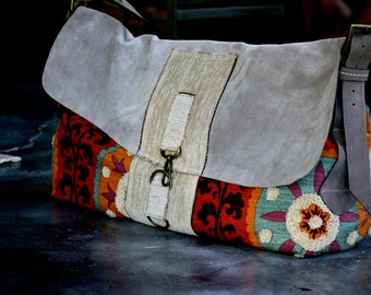 Handmade Leather Weekender Bag: 'Inez' Travel Bag for Yoga Mat