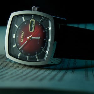 Vintage Seiko Tank Automatic Watch - Rare Red Dial 7S26 Men’s Mechanical Watch - Classic Rectangular Formal Watch - Retro Japanese Timepiece