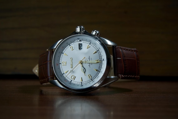 Seiko Alpinist Vintage Watch | White Dial | 7S26 Movement | Refurbished | Brown Leather Strap | Automatic Men's Watch | Japanese Watch Gift