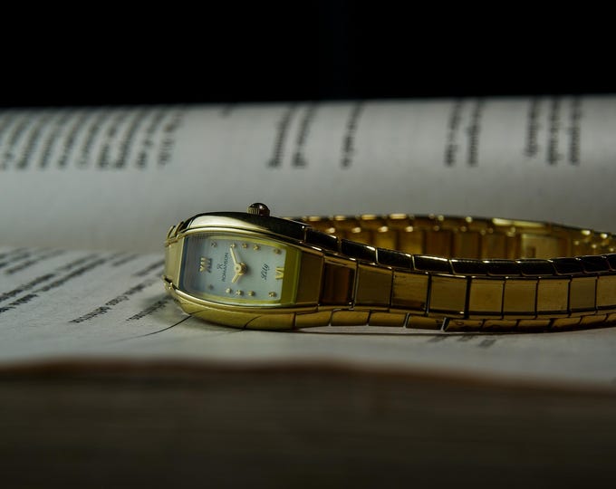 Vintage Romanson Golden Ladies Watch - Classic Slim Gold Tone Quartz Timepiece - Elegant Dress Watch - Minimalist Jewelry - Gift for Her
