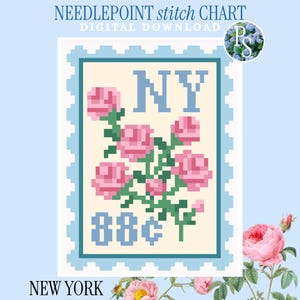 Può includere: Uno schema per ricamo a mezzo punto in download digitale con un design a francobollo che riporta il testo NY e 88 cents. Il grafico mostra rose rosa con steli verdi su sfondo crema, incorniciato da un bordo azzurro con bordi smerlati.