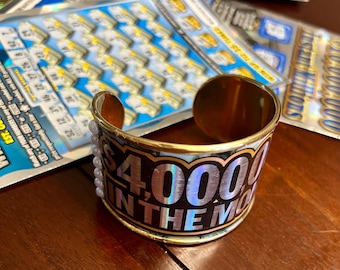 Pulsera tipo brazalete hecha con boletos de lotería reciclados, joyería llamativa, joyería de la basura al tesoro.