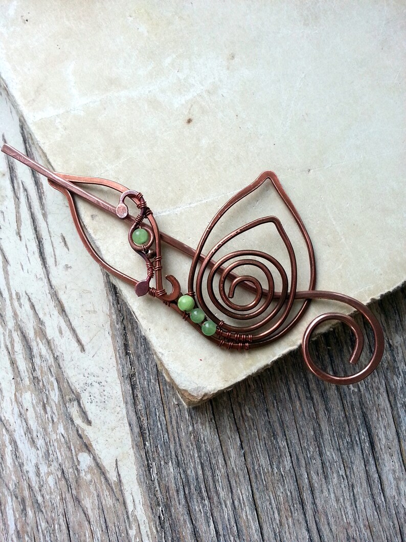 gift for knitter Shawl pin in leaf Design wire Brooch, fibula, onyx, green earthy, autumn Woodland Wire Wrapped Copper scarf Pin
