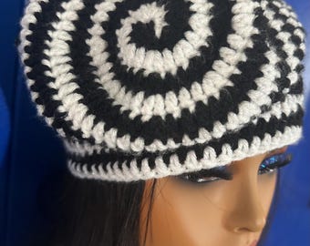 Gorro holgado de ganchillo hecho a mano