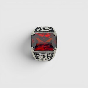 Men’s Rectangular Ruby Statement Ring, Handmade 925 Sterling Silver with Engraved Scrollwork imagen 7