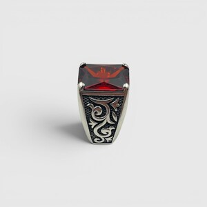 Men’s Rectangular Ruby Statement Ring, Handmade 925 Sterling Silver with Engraved Scrollwork imagen 6