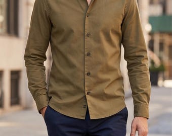 Club Monaco Olive Green Slim Fit Button Down Shirt | Men's Business Top (Size M)