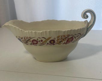 Wedgwood Cornflower Gravy Boat Etruria England AK 8023 Antique Scalloped