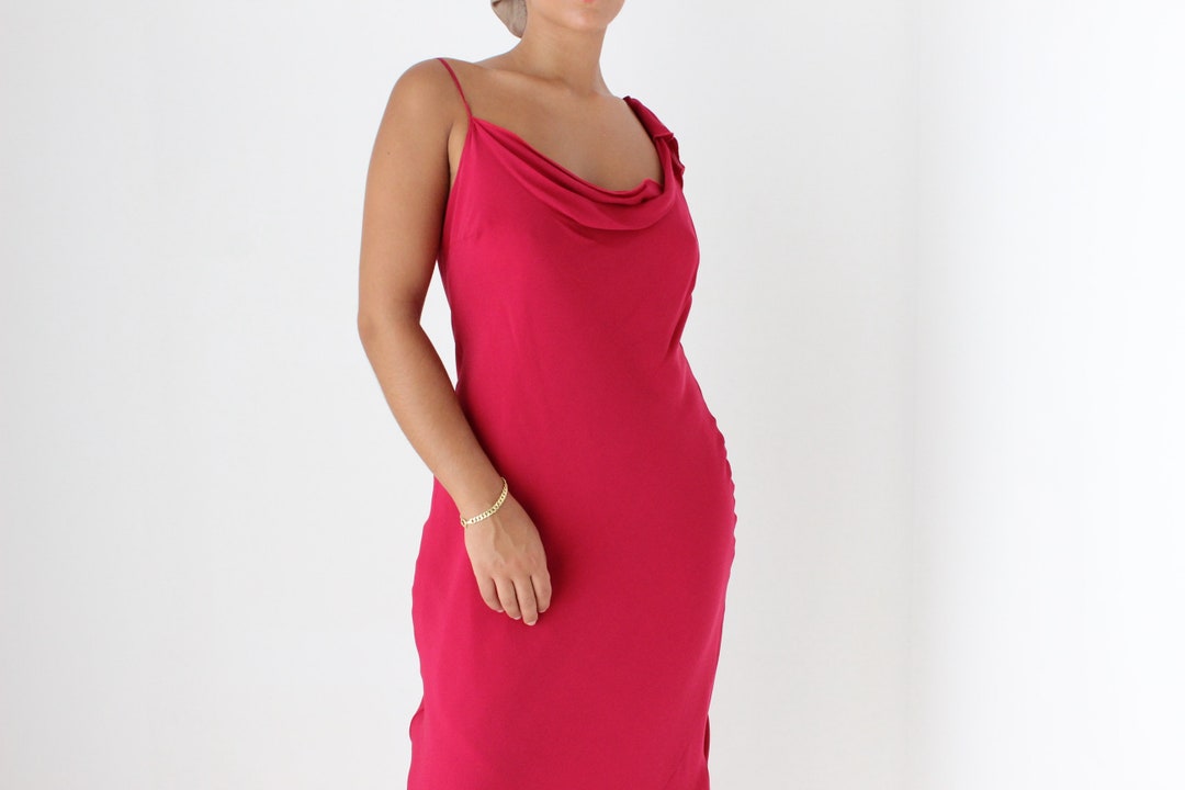 carrie bradshaw pink dress dupe The pink dress that lives rent free in many #satcfans heads forever. Im recreating the look and in the original location @elevenmadisonpark because no true fan can ever forget this scene and this