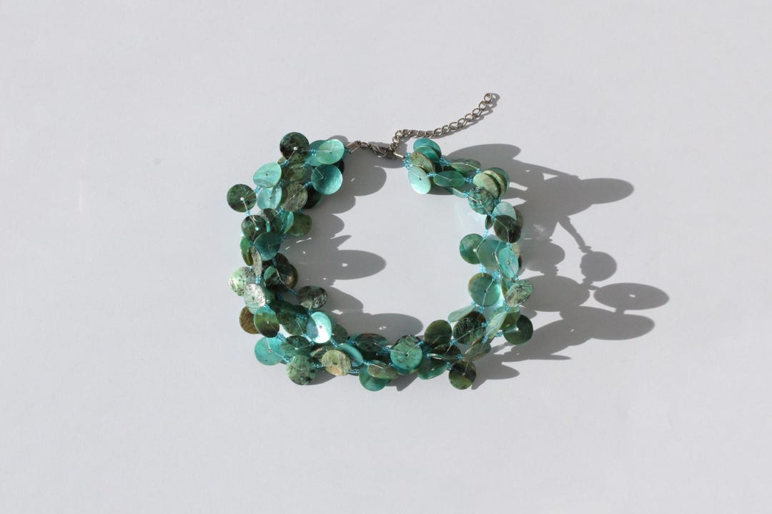 FRENCH COLLECTION 90s Capiz Shell / Mother of Pearl Disc Choker ...