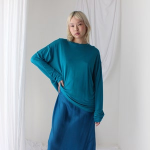 80s PURE SILK JERSEY Luxury Weave Minimal Slouch Long Sleeve Sweater Top in Teal