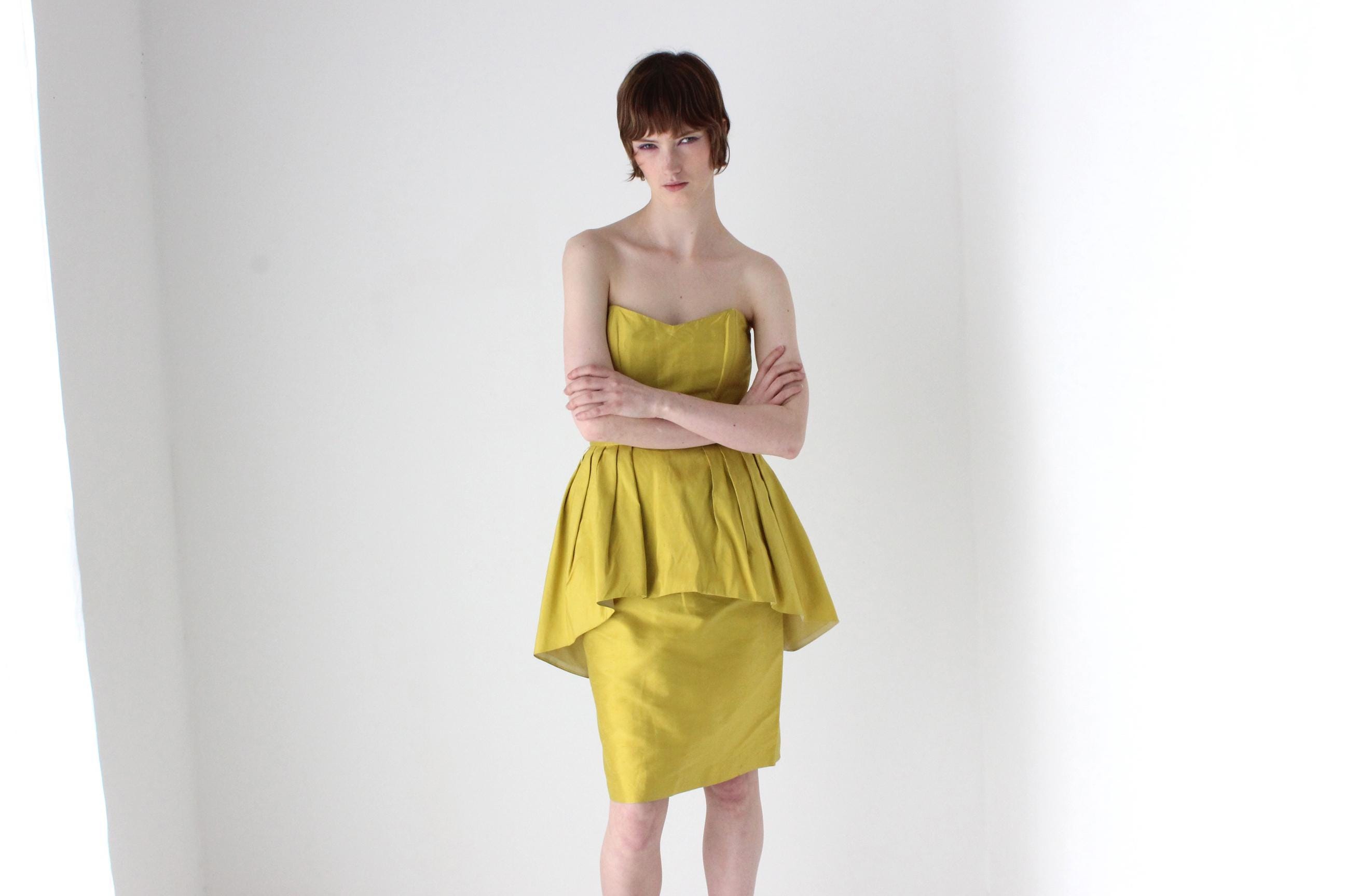 oroton gold dress Original 1980s Paco Rabanne Oroton Gold Metal Mesh Backless Mini Dress –  Shrimpton Couture