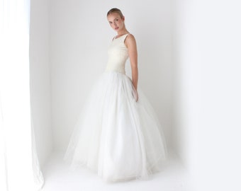 1990s Vintage Amsale Bridal Couture Textured Ivory Bateau Neck Wedding Ballgown w/ Full Voluminous Layered Tulle Skirt