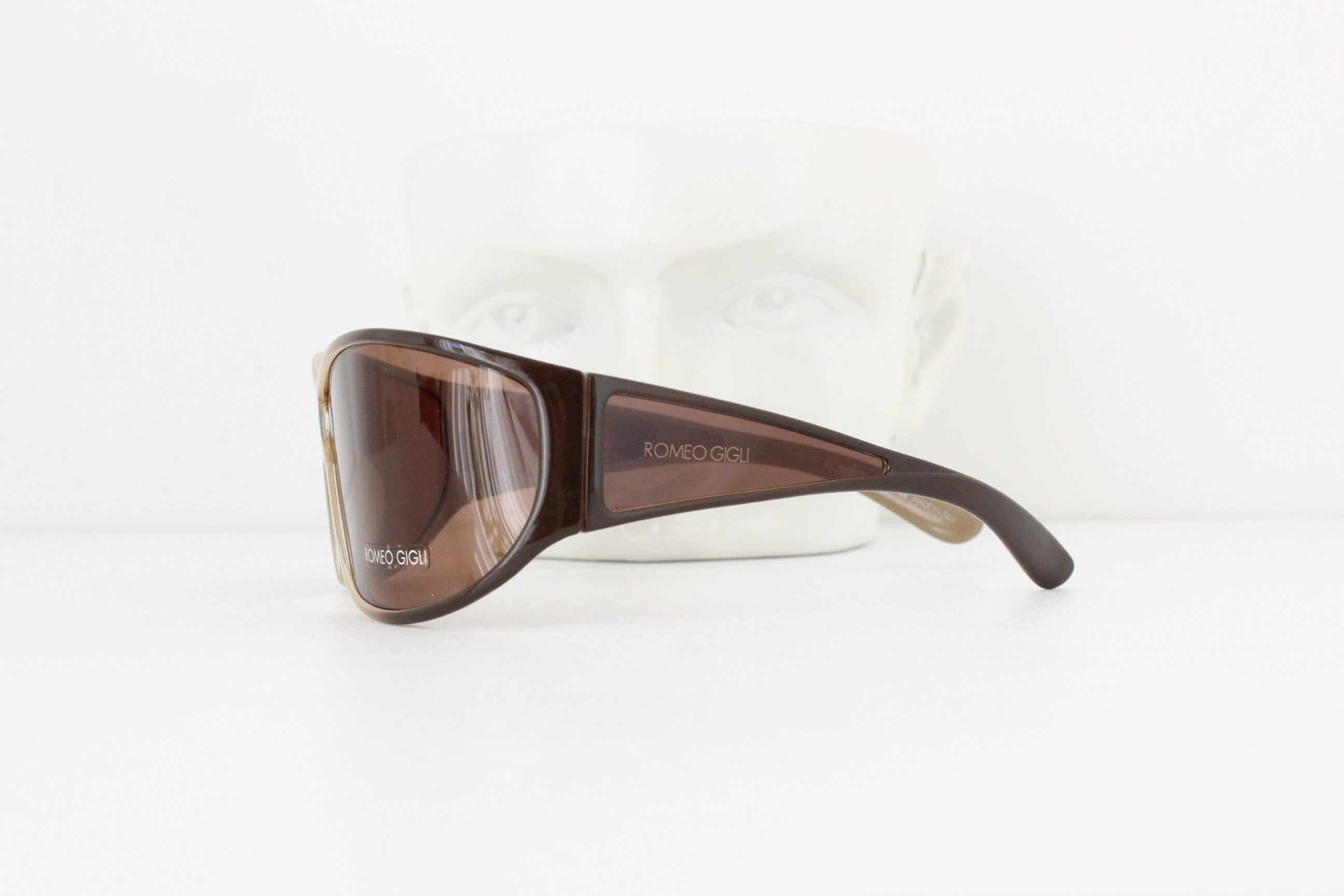 Romeo Gigli sunglasses Romeo Gigli RG66702 139/00 115 AZ – Vintage Frames Company main image 2