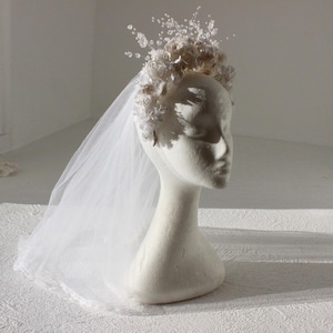 Vintage 80s Bridal Flower & Pearl Crown Head Piece With Trailing