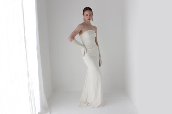 nicole miller beach wedding dress 2000s Pure White Silk Spandex Ruched Strapless Elopement / Reception / Bridal Shower / Gown Cocktail Product Group: 3796