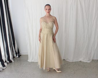 Vestido de gala vintage de tafetán de seda y tul con lentejuelas, estilo glamour del viejo Hollywood de los años 2000, de Roland Nivelais.
