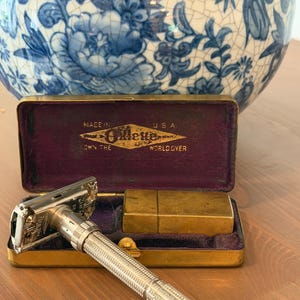 Gillette Slim Adjustable Case - Etsy
