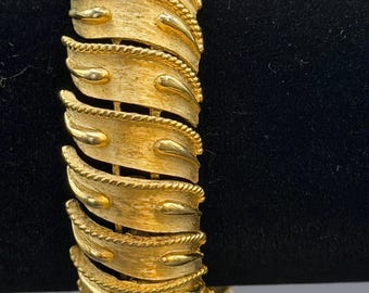 Pulsera vintage Crown Trifari tono oro
