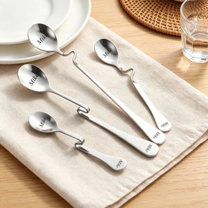 Personalized Engraved Hanging Coffee Tea Spoon Curved Hook Stainless Steel Stirring Spoon Espresso Spoon Coffee Bar Decor Barista Mom Gift