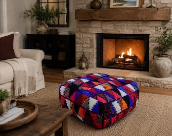 Puf de lana marroquí, cojín de suelo bereber hecho a mano, otomana cuadrada bohemia, puf Kilim rojo, decoración de taburete tribal