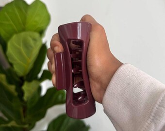 Silicone Claw Clip, Flexible No Break, Strong Hold for Driving and Workouts, Gifts and Favours