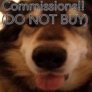 Può includere: Primo piano del muso di un cane con la lingua di fuori. Il cane ha il pelo marrone e bianco. Il testo bianco recita "Commissions!! (DO NOT BUY)".