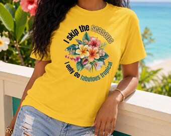 Tropical T-Shirt for Women, Flower Graphic Tee, Floral Shirt, Tropical Gift for Her, for Mom Grandma Aunt Sis Daughter BFF