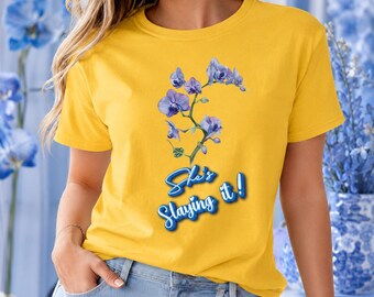 Camiseta Orquídea Azul para Mujer, Camiseta con Gráfico Motivacional, Camiseta con Frase Inspiradora, Camiseta Floral, Camiseta con Frase Positiva, Regalo para Ella