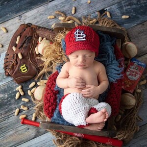 Newborn Baby St. Louis Cardinals Outfit Uniform Set, Hat, Cap, Pants, Knitted Crochet, Baby Gift, Photo Prop, Photo Shoot, Baseball