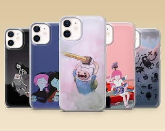 Könnte beinhalten: Fünf transparente Smartphone-Hüllen mit Adventure Time-Charakterillustrationen. Die Designs zeigen Finn und Marceline, Finn und Prinzessin Bubblegum, Finn mit einem Schwert, die lesende Prinzessin Bubblegum sowie eine schwarze Strichzeichnung.
