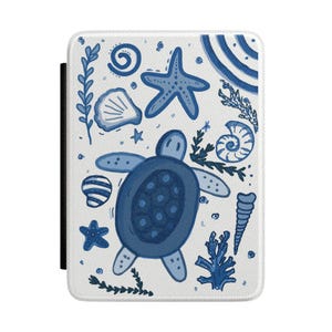 Blue Sea Turtle Pattern Kindle Case | Nautical Shells and Starfish