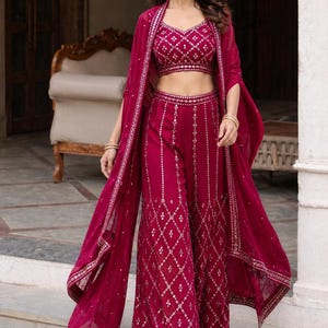 Nitisha pink Crop Top Palazzo Set indischer Shrug Anzug Party Outfit bestickt Sharara mit Cape Jacke Indo westlichem Kleid asiatische Hochzeitsmode