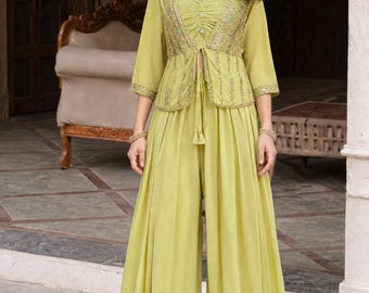 Ayesha grün haldi mehendi Kleid indische Hochzeit Brautjungfer Outfit Festliches Coord Set Crop Top Palazzo Set Cape Shrug mit Top und Sharara Set