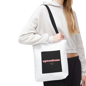 Bolsa tote quadrada preta Spacebum Galactic | Bolsa tote de lona com logo rosa retrô imagem 7
