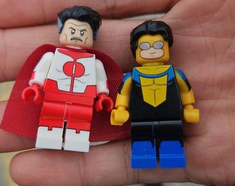 LEGO Invincible & Omni-Man Custom Minifigures with Baseplate and Minis