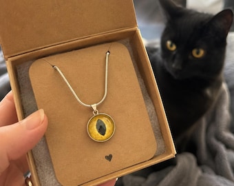 Custom Cat Eye Pendant Necklace, Personalized Pet Iris Jewelry