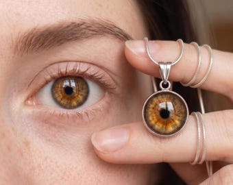 Customized eye pendant-can be customized for both eyes, artistic souvenir, Valentine's Day gift