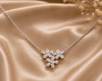 2Ct Round Cut Lab Created Diamond Women's Flower Pendant 14K White Gold Plated Floral Necklace Dainty Jewelry Gift for Her Women's Jewelry