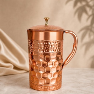 Ren kopparhamrad vattenkanna 1500 ml med lock | Diamanthamrad kopparkanna | Handgjord ayurvedisk kopparkanna | Vattenkanna i koppar
