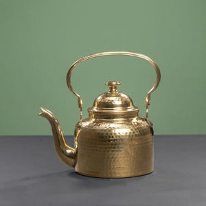 Tetera de latón puro hecha a mano de 500 ml / Tetera de latón martillado / Tetera india vintage / Tetera pequeña / Vajilla decorativa para la cocina / Regalo