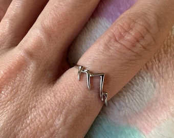 Anillo de plata de ley con diseño de cordillera, delicado anillo minimalista moderno.