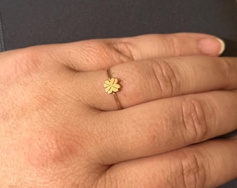 14K Gold Four Leaf Clover Ring, Dainty Shamrock Stackable Band