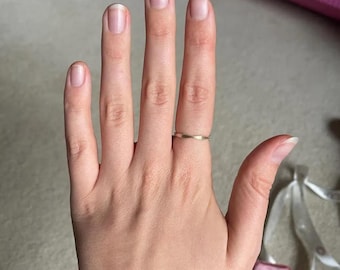 Alianza de boda de oro de 14 quilates con textura milgrain – Anillo apilable fino y delicado