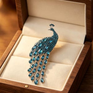 Blue Crystal Peacock Brooch Lapel Pin, Silver Tone Long Tassel Peacock Brooch, Elegant Animal Coat Scarf Women Luxury Accessories Gift