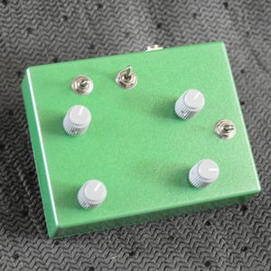 Alien Drone Noise Synth Circuit Bent - by FrankenMusik