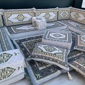 U-formad golvsoffa, arabisk majlissoffa, sektionssoffa, arabisk majlissoffa, golvsoffa, robust soffa, modulsoffa, marockansk soffa