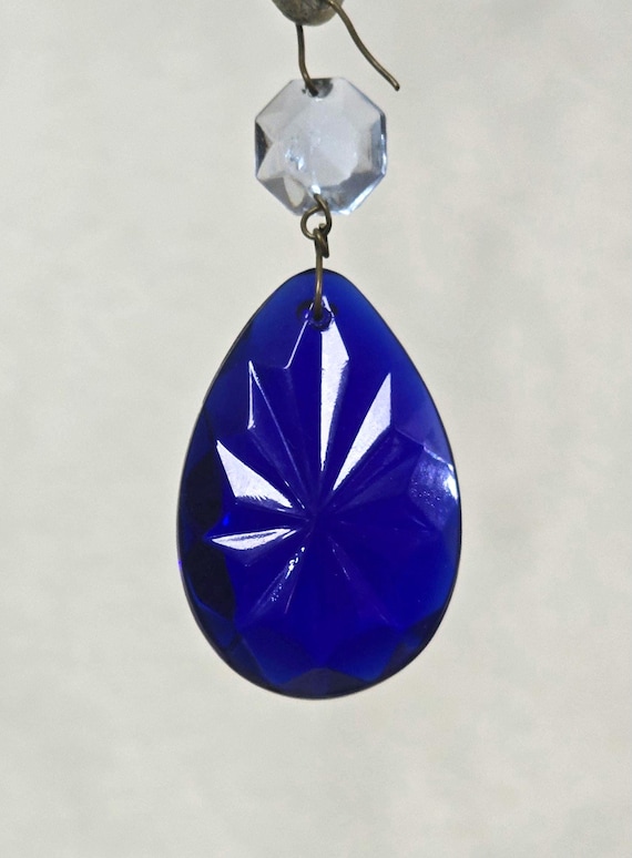 Blue Starburst Glass Stone and Crystal Tear Drop Necklace Blue Starburst Glass Stone and Crystal Tear Drop Necklace