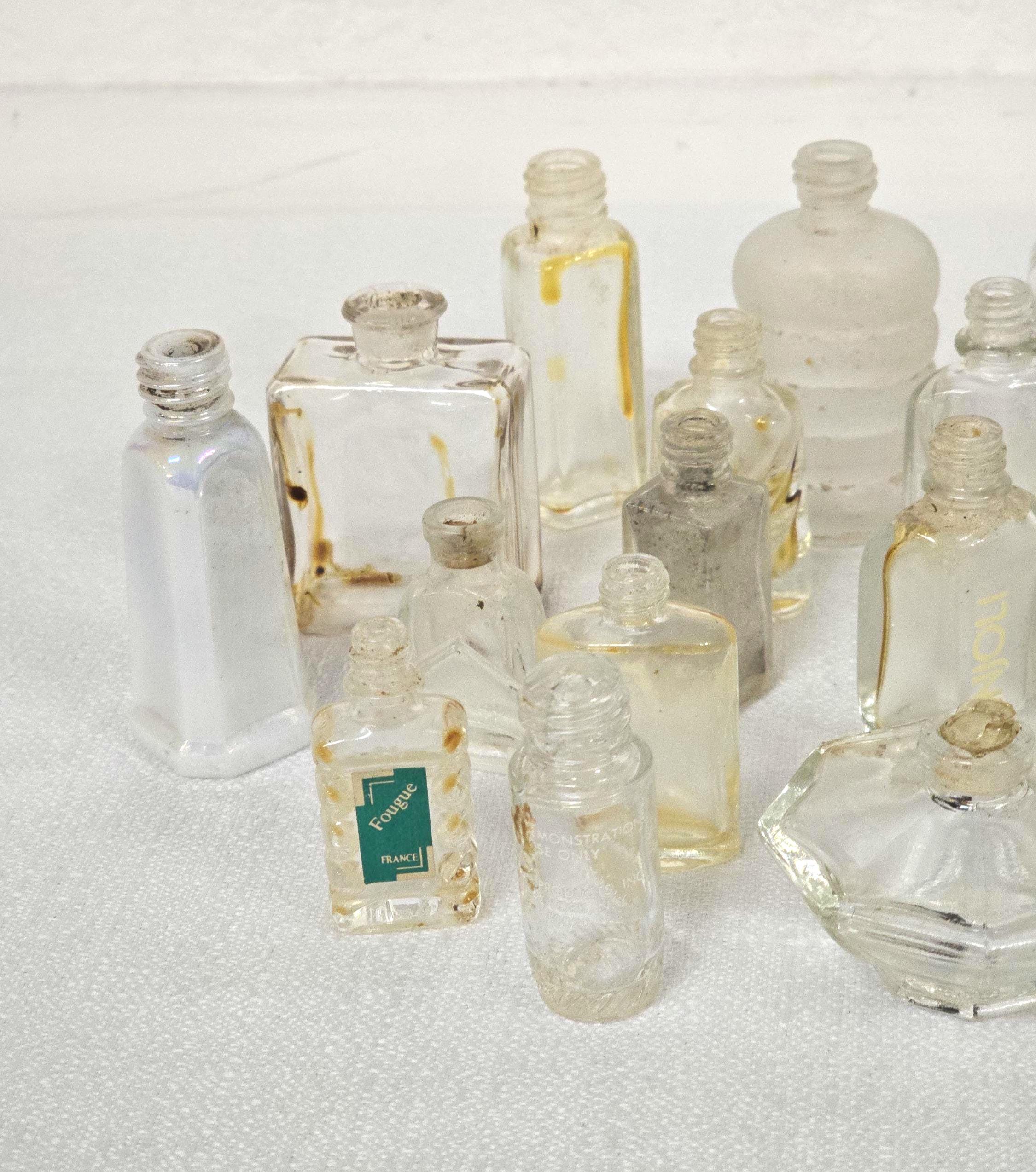 ヴィンテージ 処分品 ミニチュア 空香水瓶 蓋なし 33本 - Etsy 日本